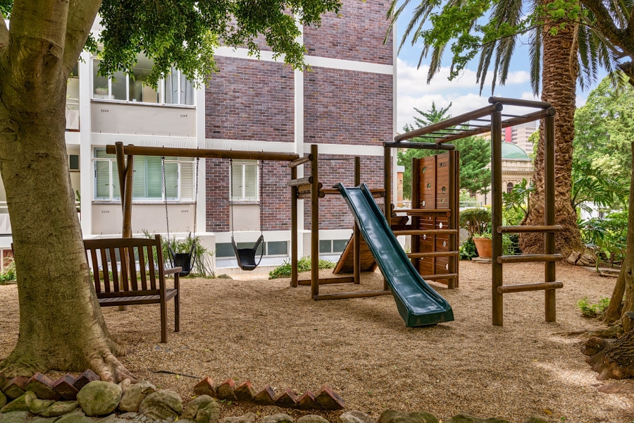 1 Bedroom Property for Sale in Cape Town City Centre Western Cape